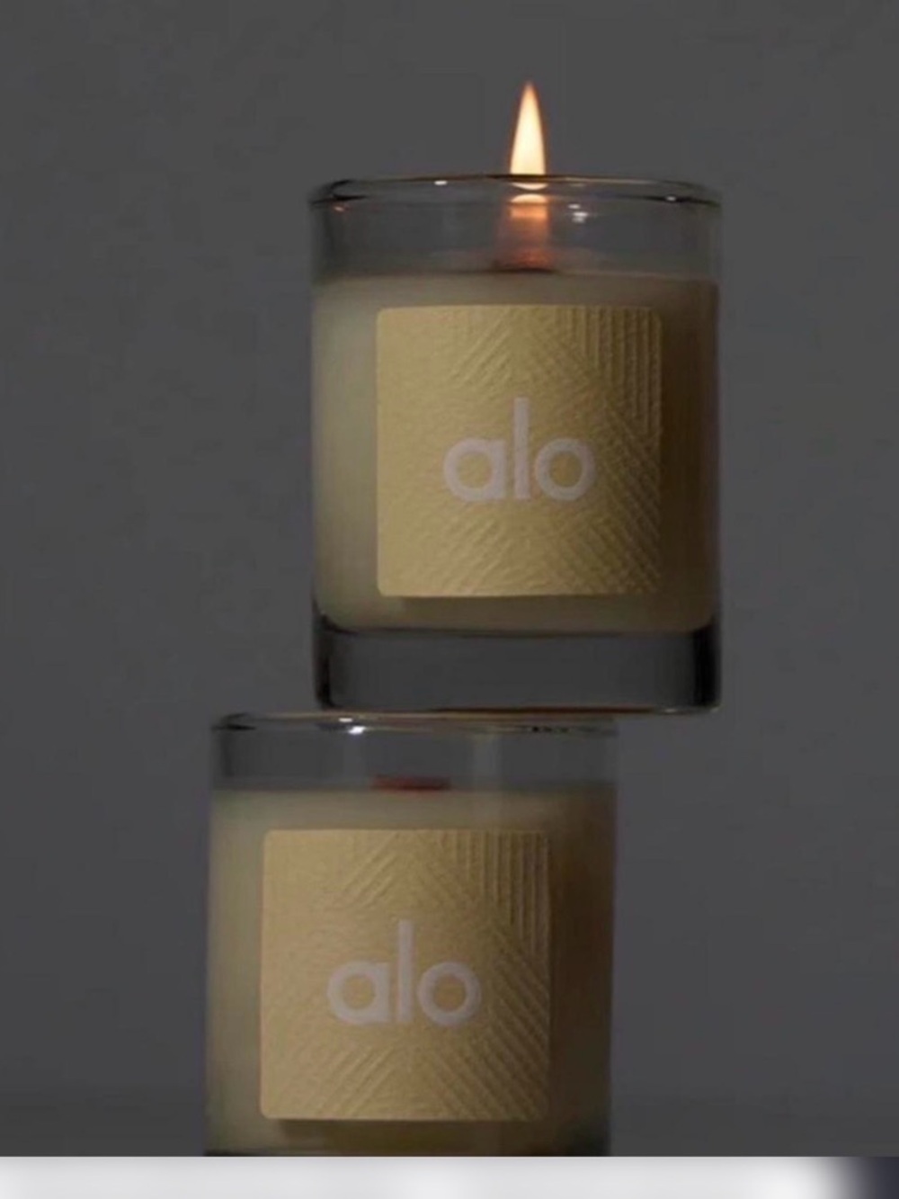 ALO Yoga Sugnature Scented Candle - Yellow
